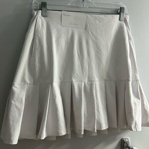 Lady Hagen white tennis skirt with tummy control